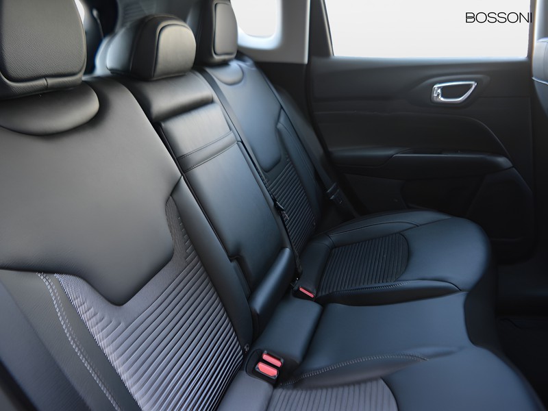 7 - Jeep Compass 1.5 turbo t4 mhev 130cv altitude 2wd