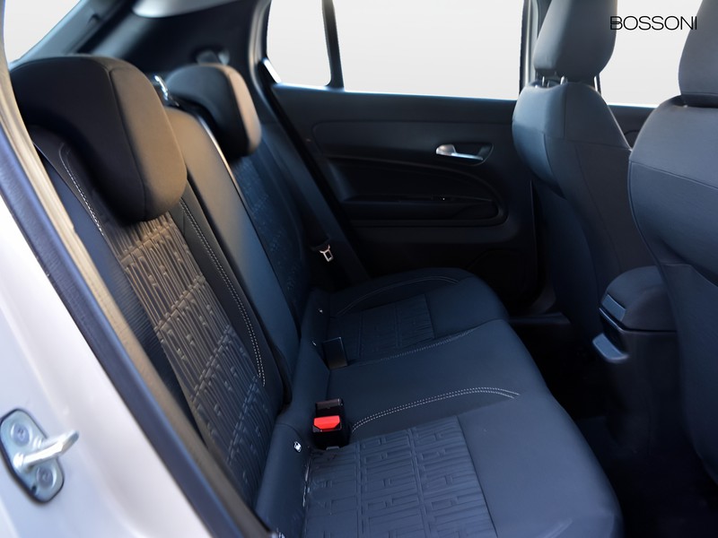 7 - Fiat 600 1.2 hybrid 145cv edct
