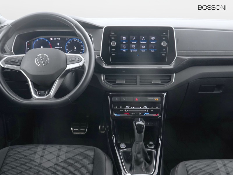 7 - Volkswagen T-Cross 1.0 tsi 115cv r-line plus dsg