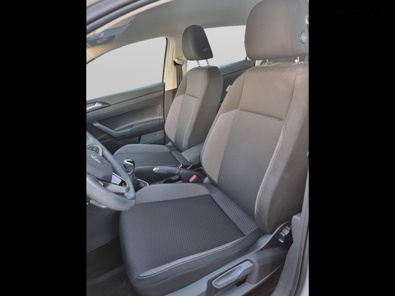 7 - Volkswagen Polo 1.0 tsi 95cv life