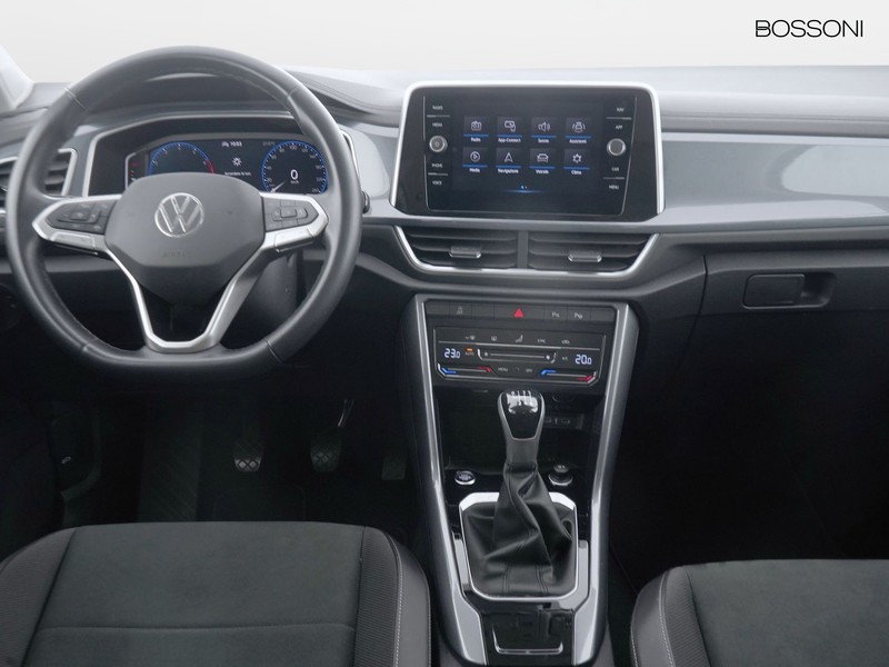 7 - Volkswagen T-Roc 1.0 tsi 110cv style
