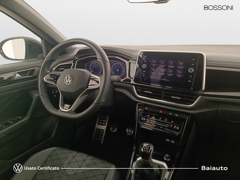 7 - Volkswagen T-Roc 1.0 tsi 110cv r line