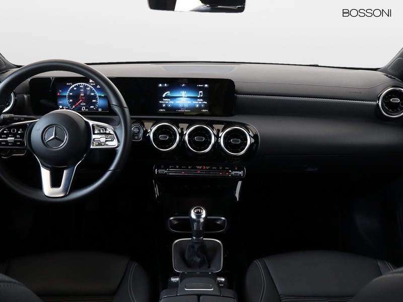 13 - Mercedes CLA shooting brake 200 d sport