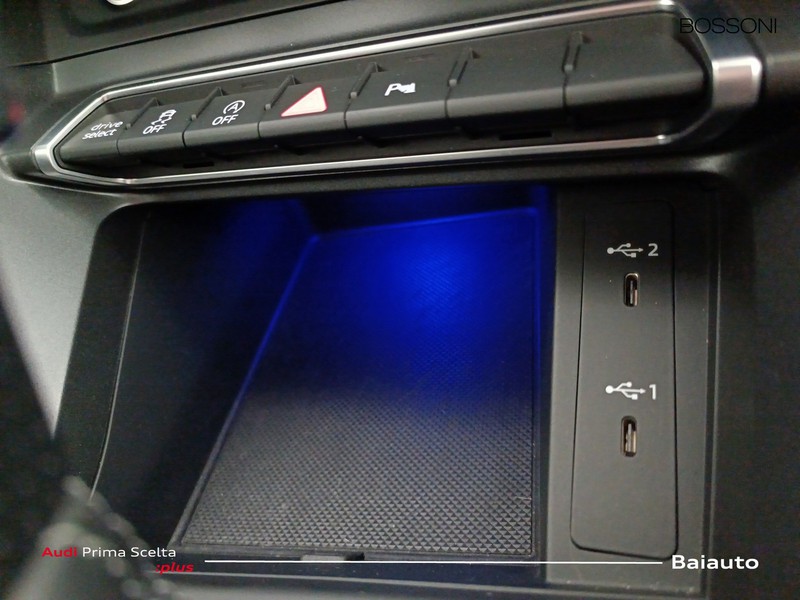 13 - Audi Q3 sportback 40 2.0 tdi 200cv s line edition quattro s tronic