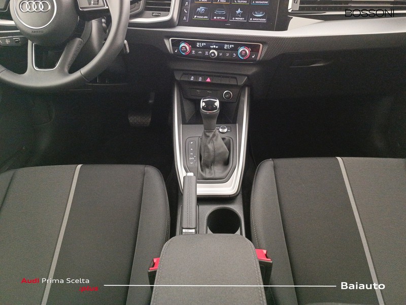 13 - Audi A1 sportback 30 1.0 tfsi 116cv business s tronic