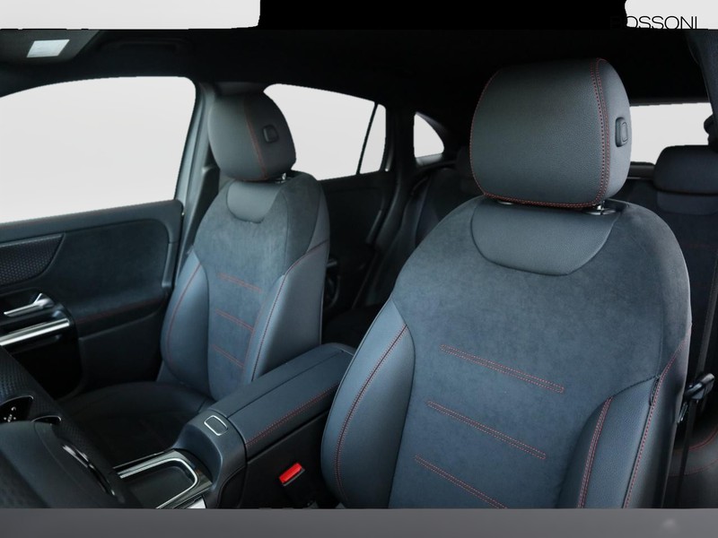 7 - Mercedes EQA 300 amg line advanced plus 4matic