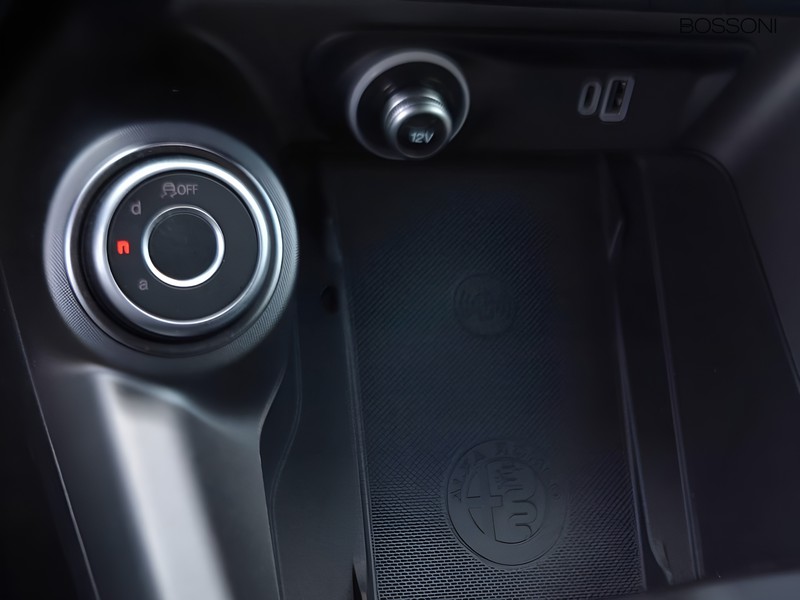 19 - Alfa Romeo Tonale 1.5 hybrid 160cv ti tct7