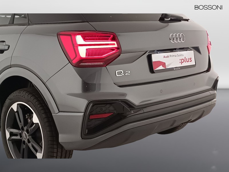 13 - Audi Q2 35 1.5 tfsi s line edition s tronic