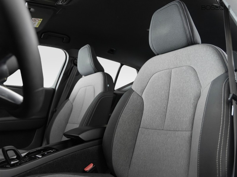 7 - Volvo XC40 1.5 t4 recharge plug-in-hybrid plus dark automatico