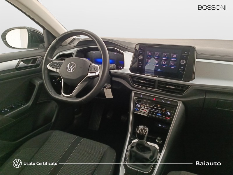 7 - Volkswagen T-Roc 1.0 tsi 110cv life