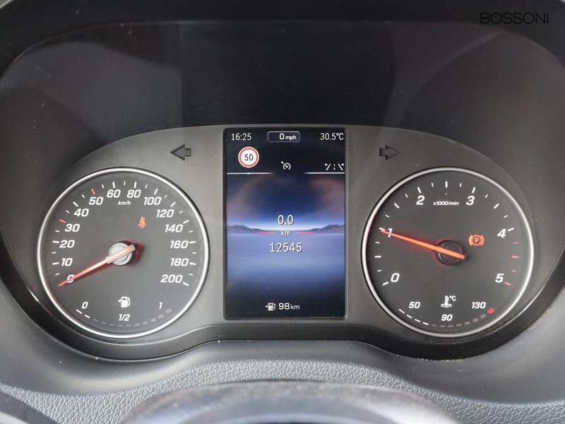 7 - Mercedes Vans Sprinter 311 rwd 2.0 cdi f 37/35 pro