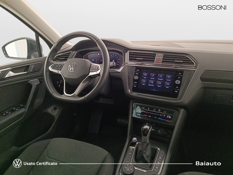 7 - Volkswagen Tiguan 2.0 tdi scr 150cv elegance 4motion dsg