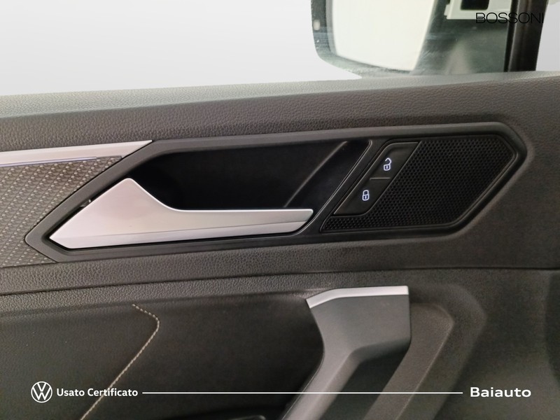 19 - Volkswagen Tiguan 2.0 tdi scr 200cv r line 4motion dsg