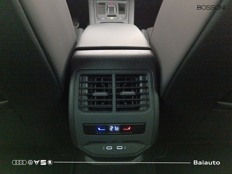 13 - CUPRA Leon 1.5 hybrid 150cv dsg