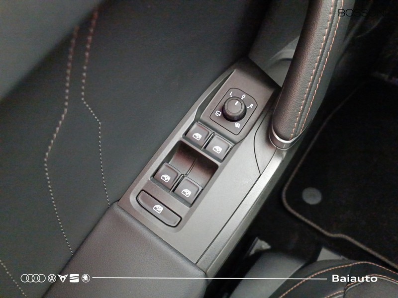 19 - CUPRA Leon 1.5 hybrid 150cv dsg