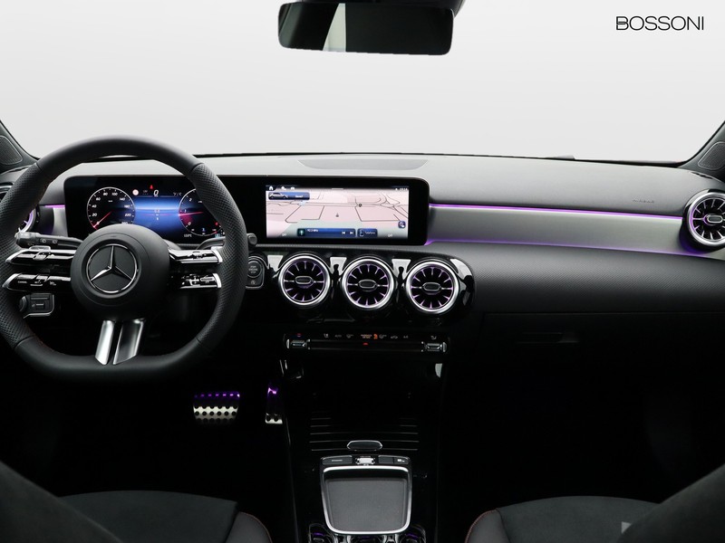 13 - Mercedes Classe A 180 d amg line extra speedshift dct amg 8g