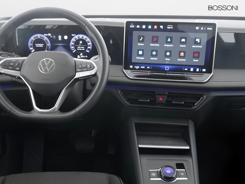 7 - Volkswagen Tiguan 2.0 tdi scr 150cv life dsg