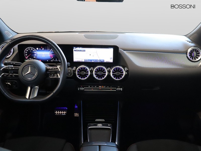 13 - Mercedes GLA 200 d amg line advanced plus 8g-dct