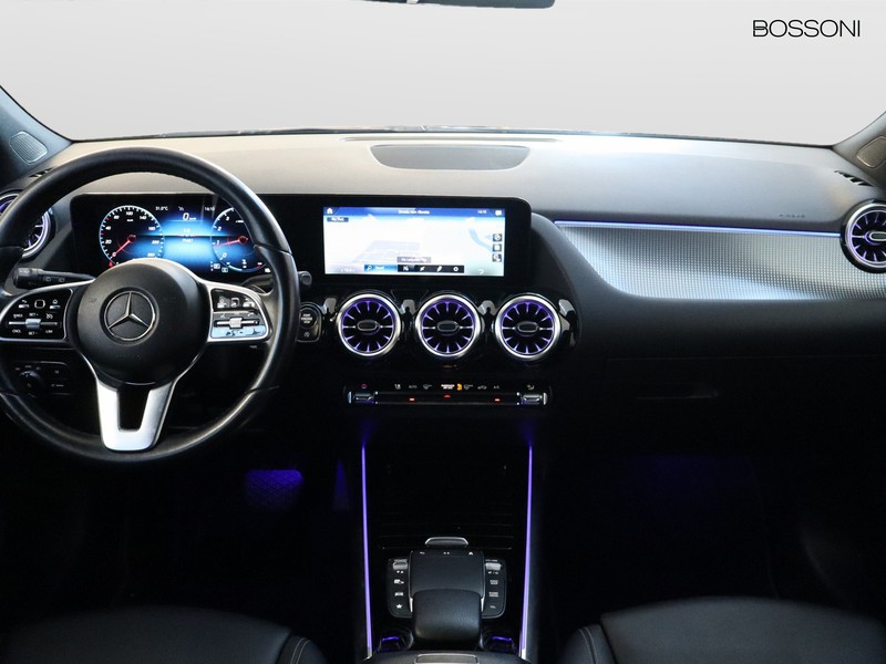 13 - Mercedes GLA 200 sport plus 7g-dct
