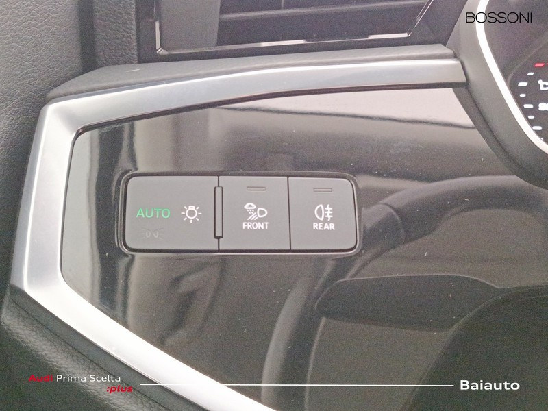 19 - Audi Q3 sportback 35 2.0 tdi business plus s tronic