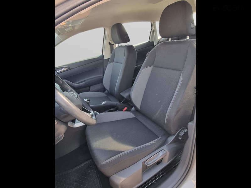 7 - Volkswagen Polo 1.0 tsi 95cv life