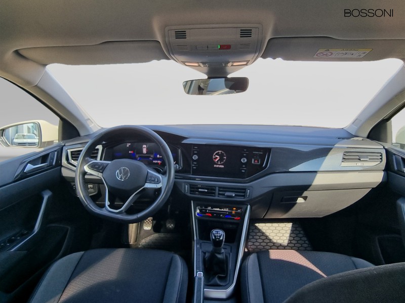 13 - Volkswagen Polo 1.0 tsi 95cv life