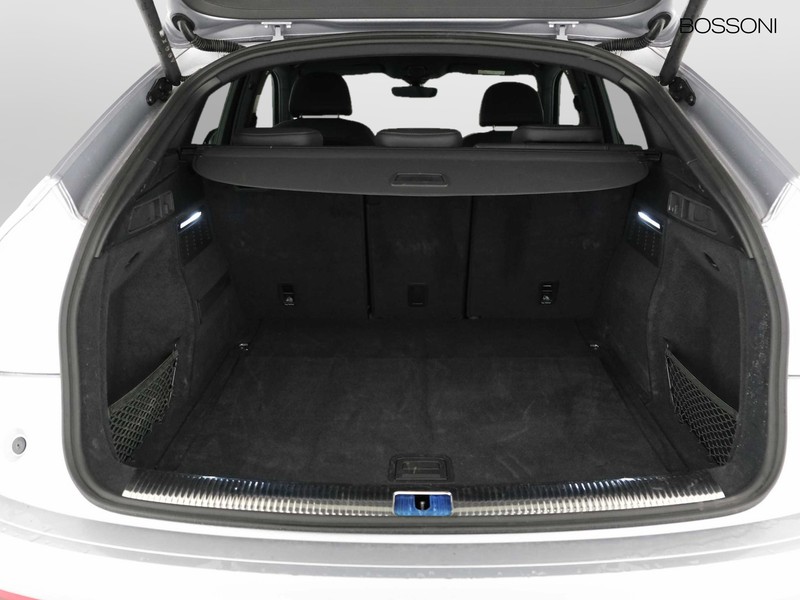 37 - Audi Q5 sportback 40 2.0 tdi mhev 12v s line quattro s tronic
