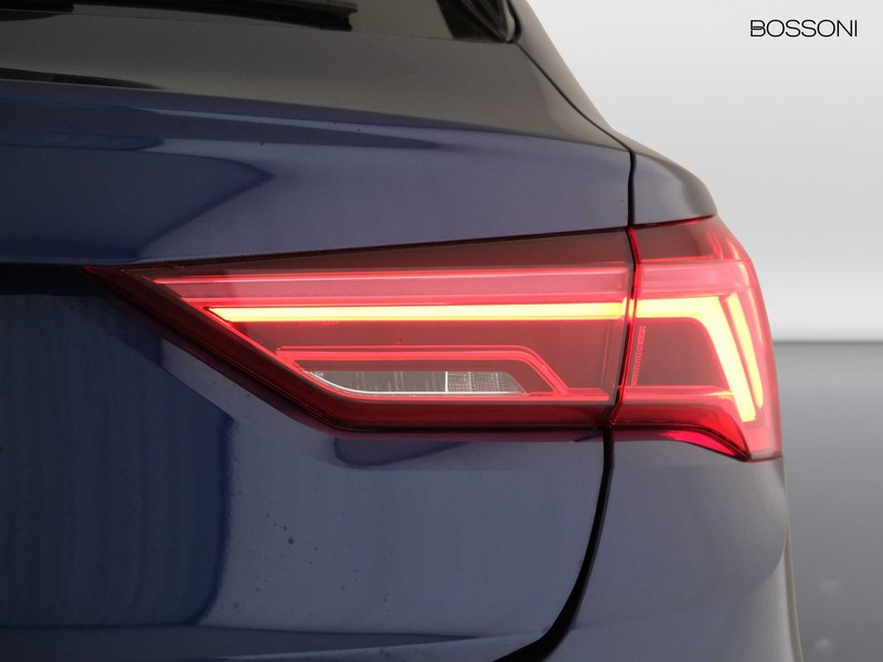 7 - Audi Q3 sportback 35 2.0 tdi s line edition s tronic