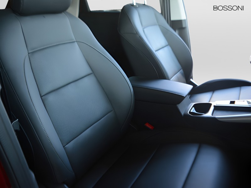 7 - Mg ZS 1.5 hybrid+ luxury auto