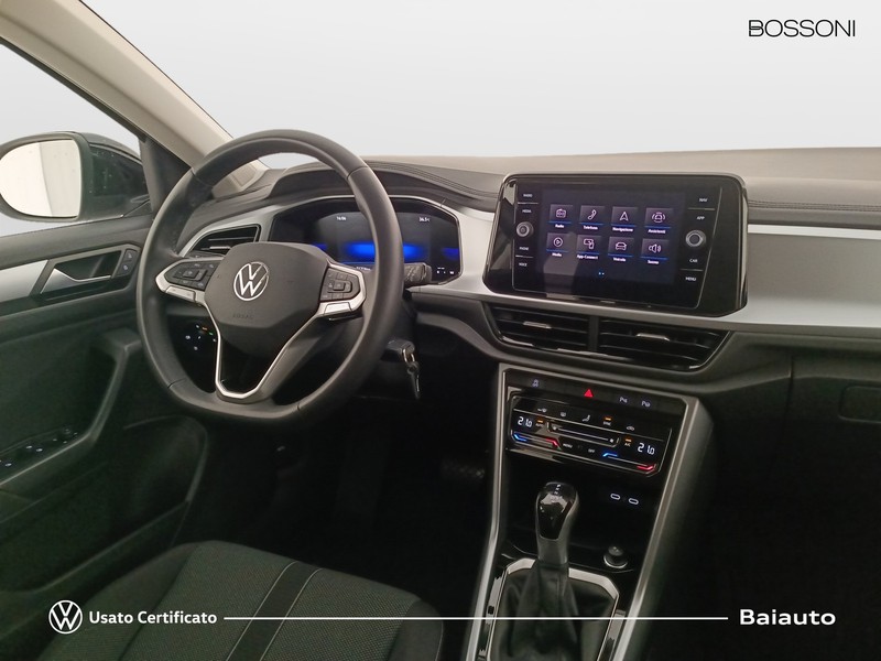 7 - Volkswagen T-Roc 1.5 tsi act sport dsg