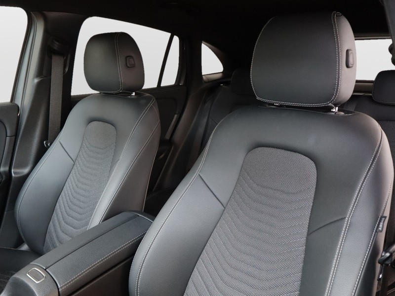 7 - Mercedes GLA 180 progressive advanced 7g-dct