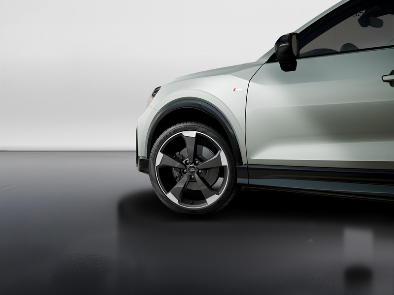 7 - Audi Q2 35 2.0 tdi identity black s tronic