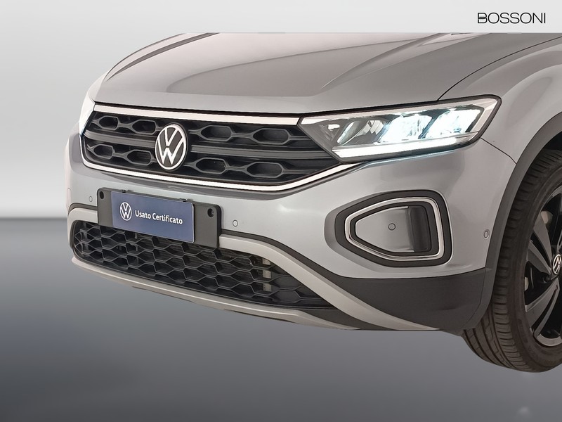 13 - Volkswagen T-Roc 2.0 tdi scr 150cv edition plus dsg