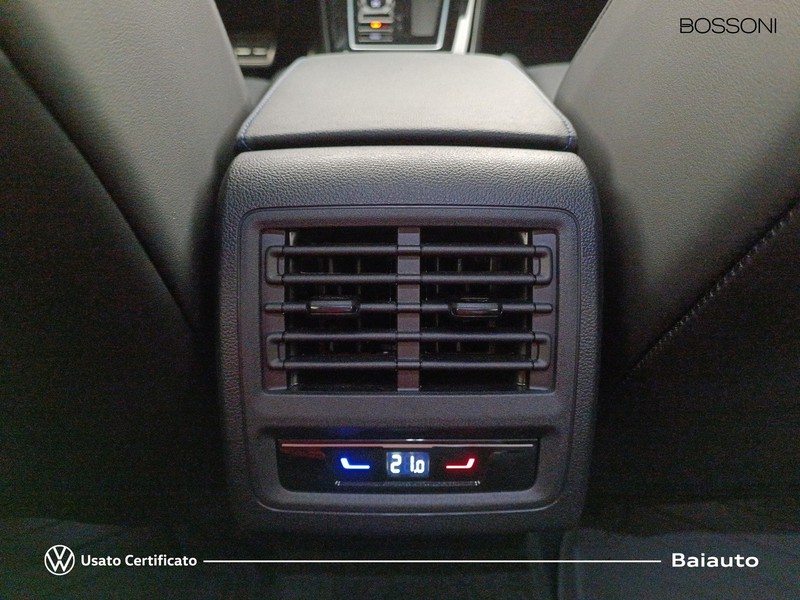 13 - Volkswagen Golf 2.0 tsi 333cv r 4motion dsg