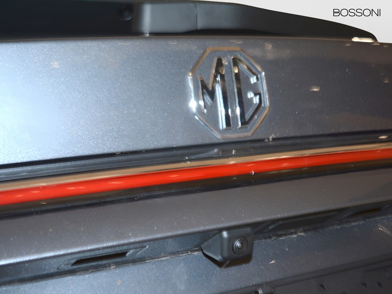 19 - Mg HS 1.5 phev luxury auto