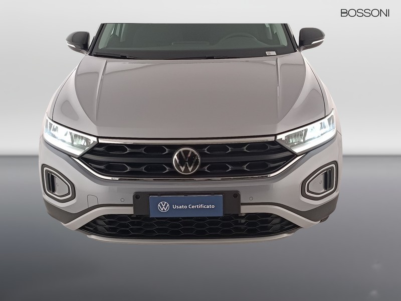 13 - Volkswagen T-Roc 1.5 tsi act sport dsg