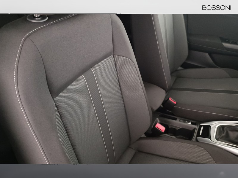 31 - Volkswagen T-Roc 1.5 tsi act sport dsg