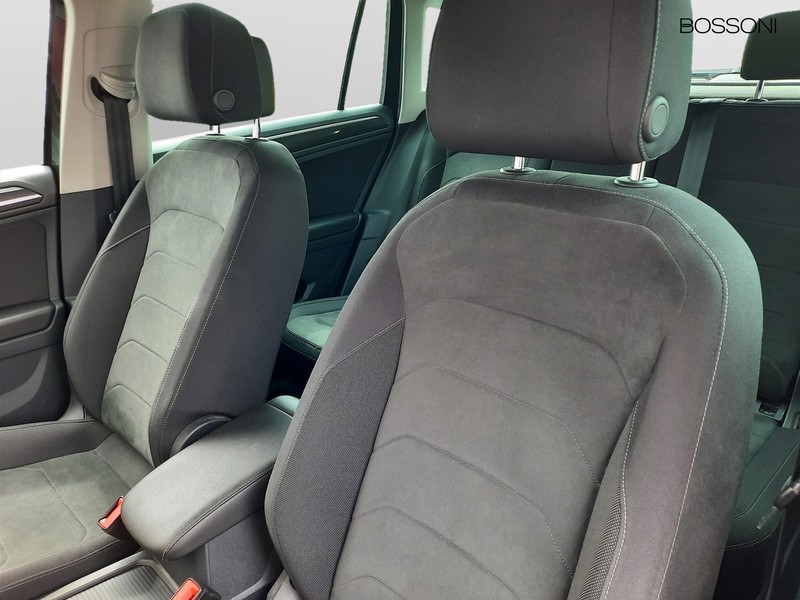 19 - Volkswagen Tiguan 2.0 tdi scr 150cv elegance dsg