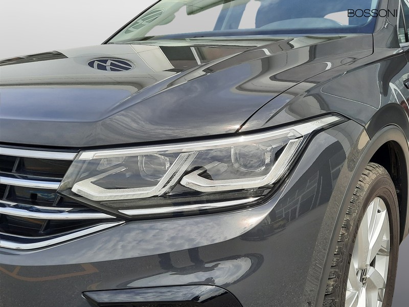 25 - Volkswagen Tiguan 2.0 tdi scr 150cv elegance dsg