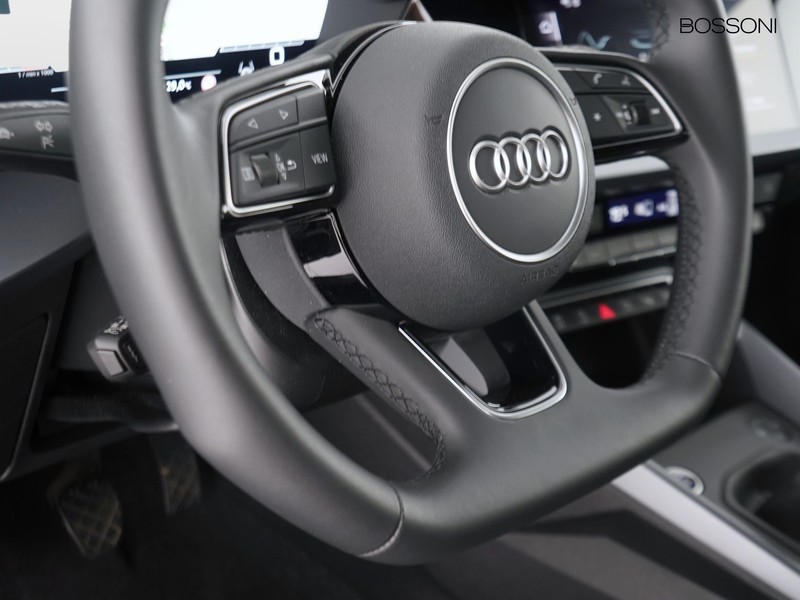 25 - Audi A3 sportback 2.0 tdi 116cv business