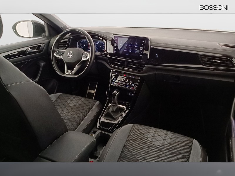 7 - Volkswagen T-Roc 2.0 tdi scr 150cv r line dsg