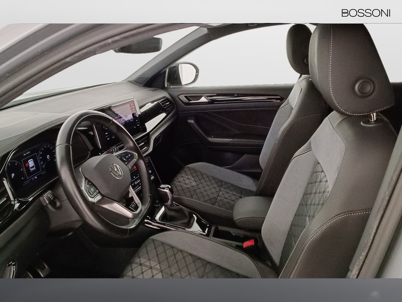 31 - Volkswagen T-Roc 2.0 tdi scr 150cv r line dsg