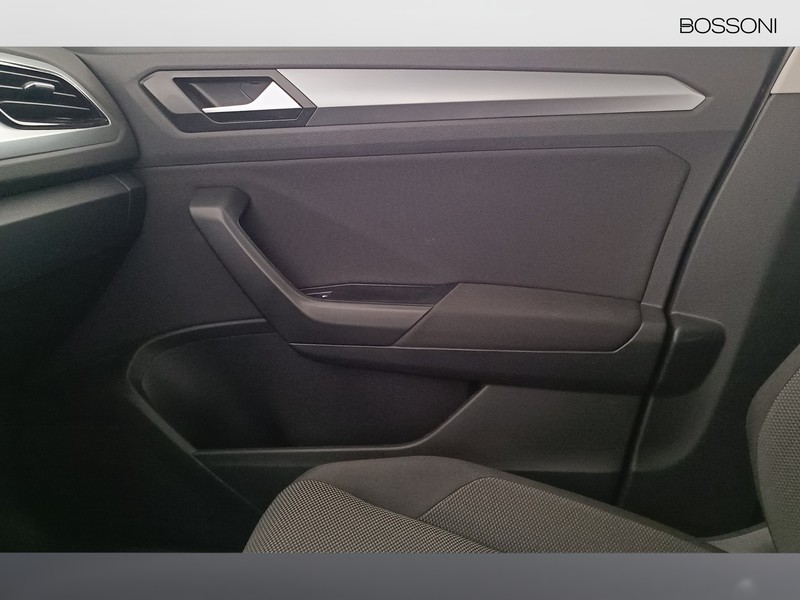 31 - Volkswagen T-Roc 2.0 tdi scr 150cv life dsg