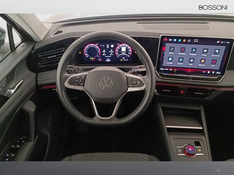 7 - Volkswagen Tiguan 2.0 tdi scr 150cv life dsg