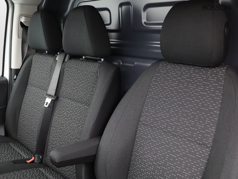 7 - Mercedes Vans Vito furgone 114 cdi long pro