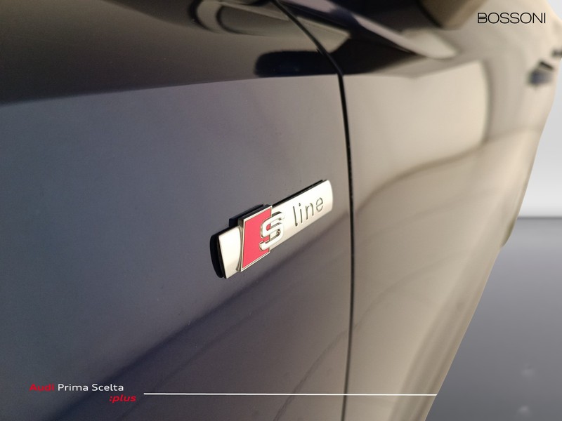 25 - Audi Q3 35 2.0 tdi s line edition s tronic