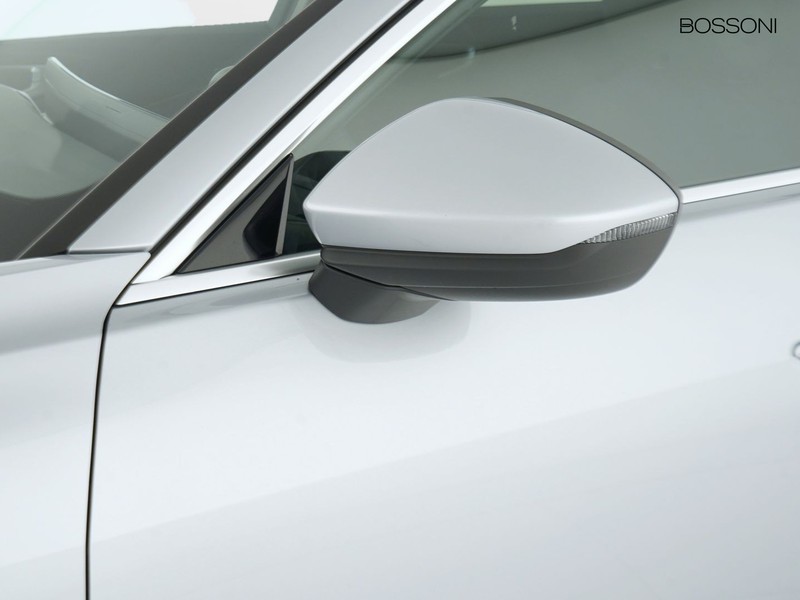 37 - Audi A5 avant 2.0 tdi mhev+ 204cv business advanced