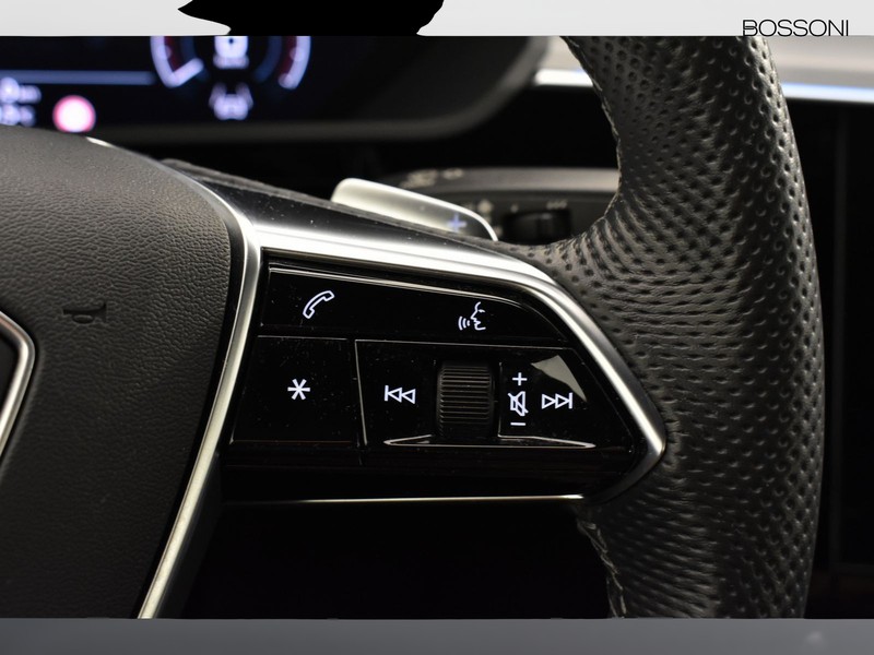 7 - Audi e-tron sportback 50 s line edition quattro cvt