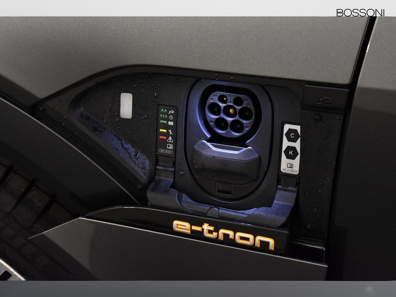 25 - Audi e-tron sportback 50 s line edition quattro cvt