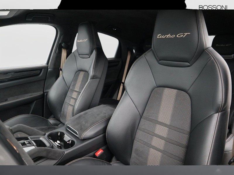 7 - Porsche Cayenne coupe 4.0 v8 turbo turbo gt tiptronic